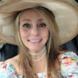 Meet your Posher, Candice